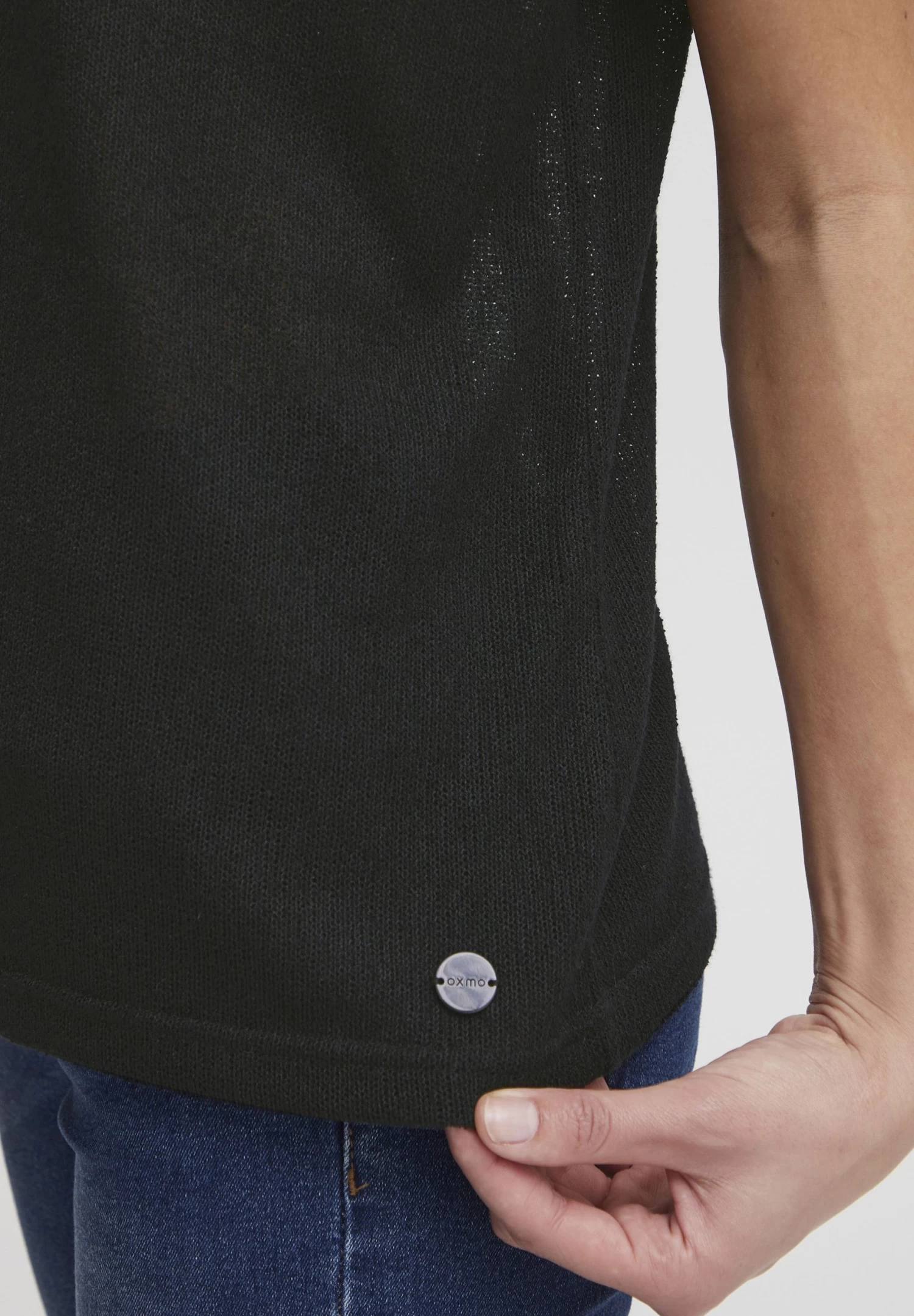 OXMO Oxkatie - Camiseta Básica - Black 5 OXMO Oxkatie - Camiseta Básica - Black - Imagen 5