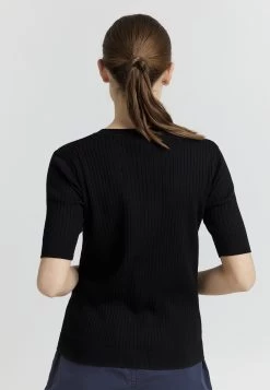 OXMO Riona - Camiseta Básica - Black -Oxmo Ventas a9d63ff82f8142b78387895dee55663a