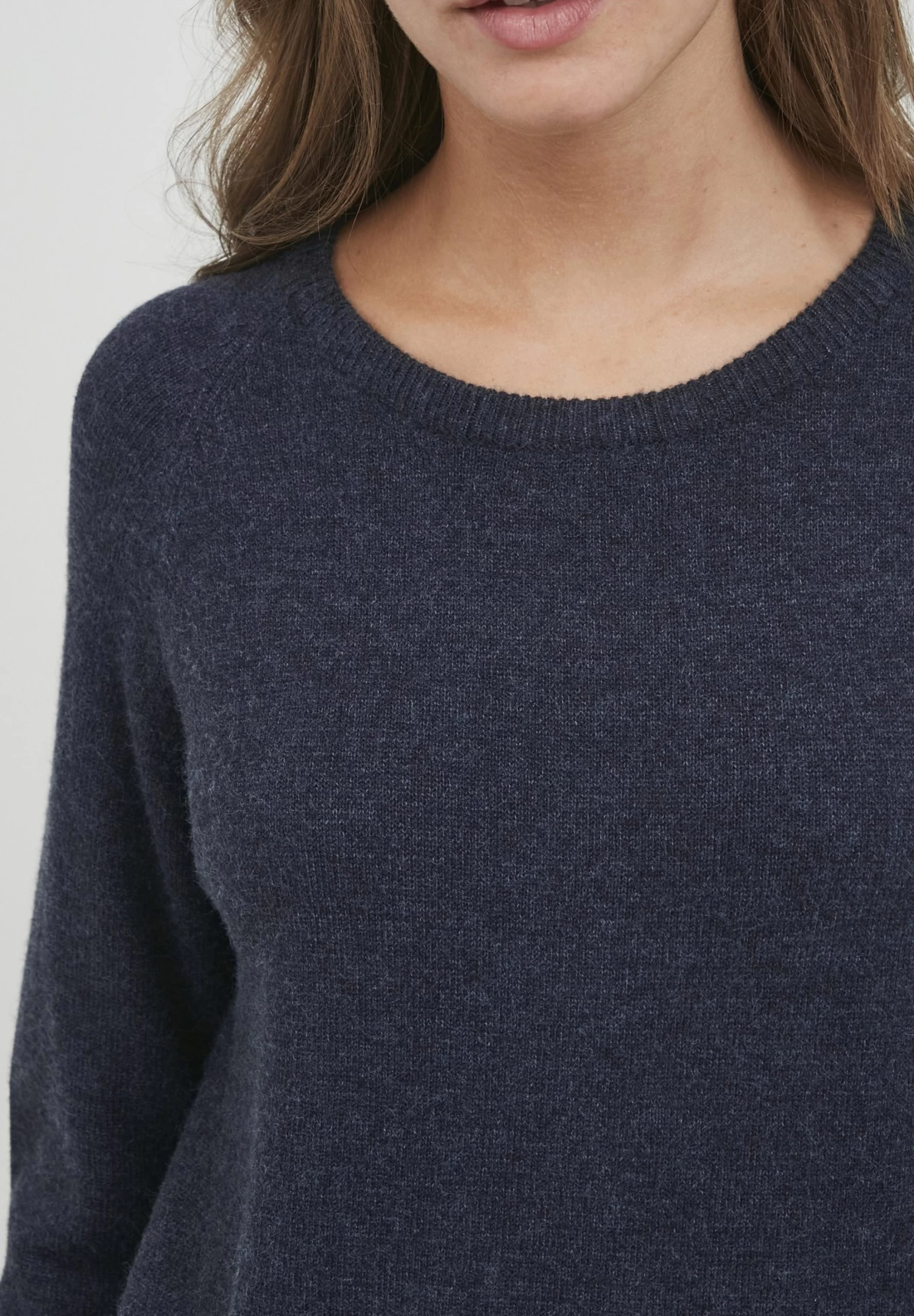 OXMO Oxmareen - Vestido De Punto - Total Eclipse Melange 4 OXMO Oxmareen - Vestido De Punto - Total Eclipse Melange - Imagen 4